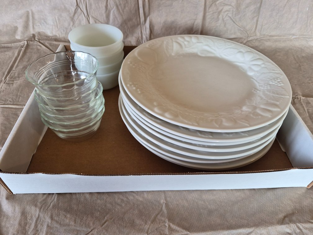 Plates & Small Bowls