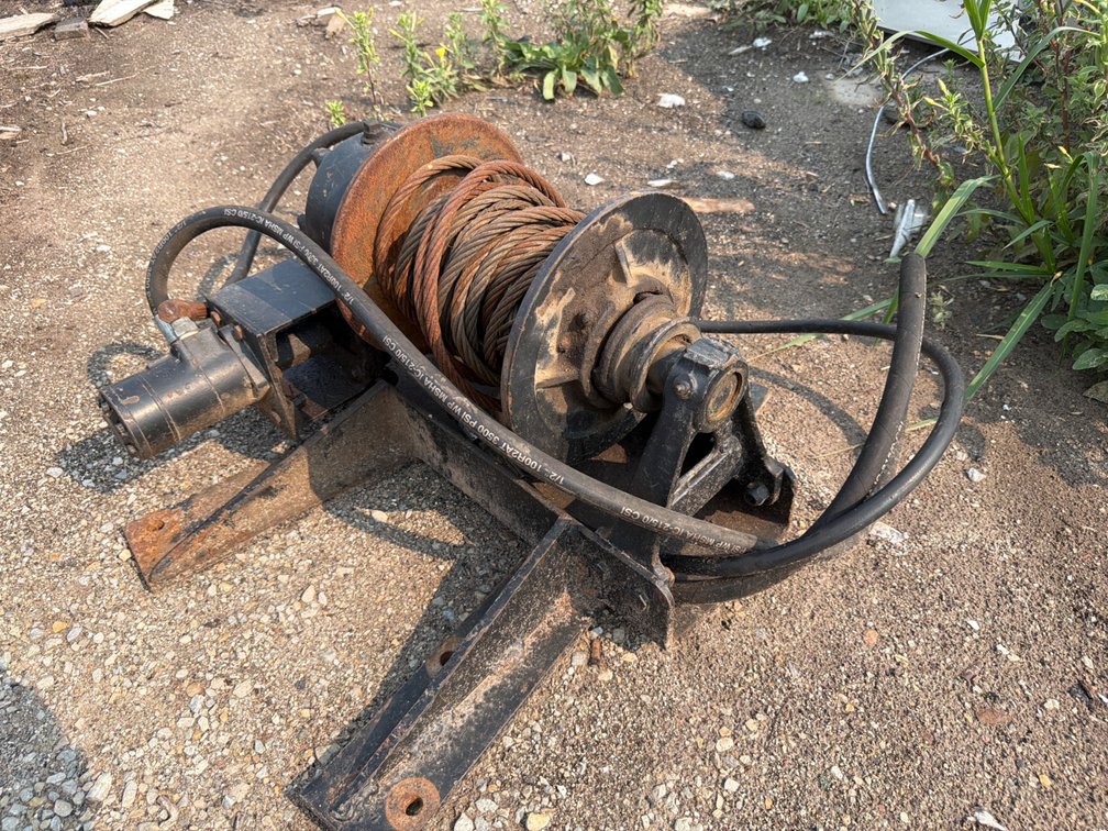 Hydraulic Winch-will pull 90,000