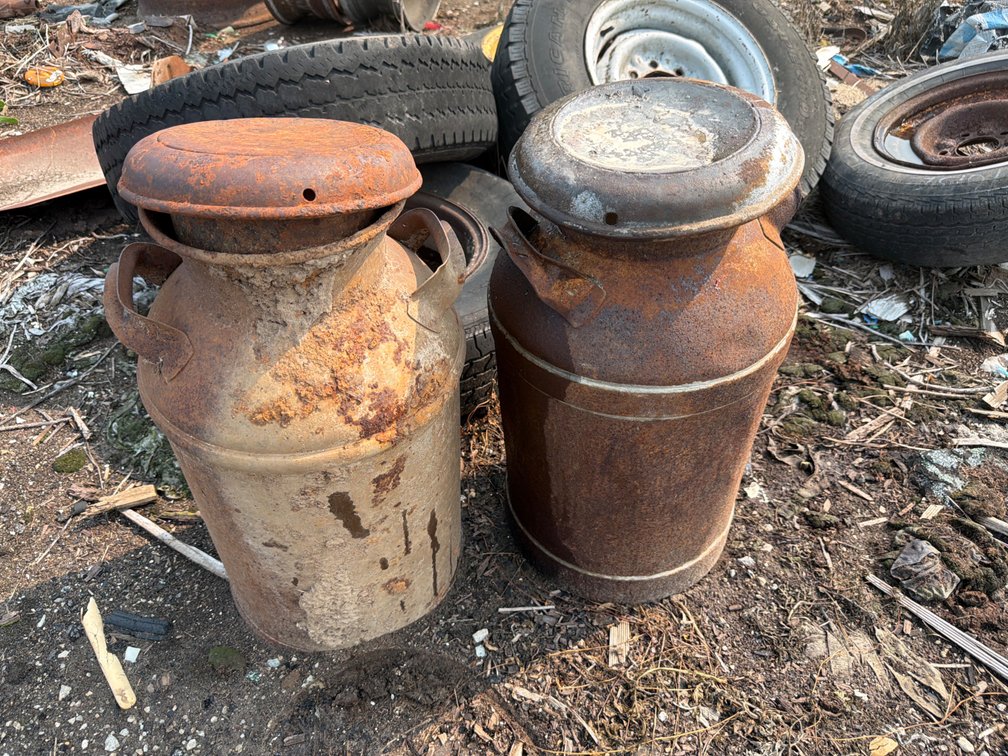 2 Milk Cans