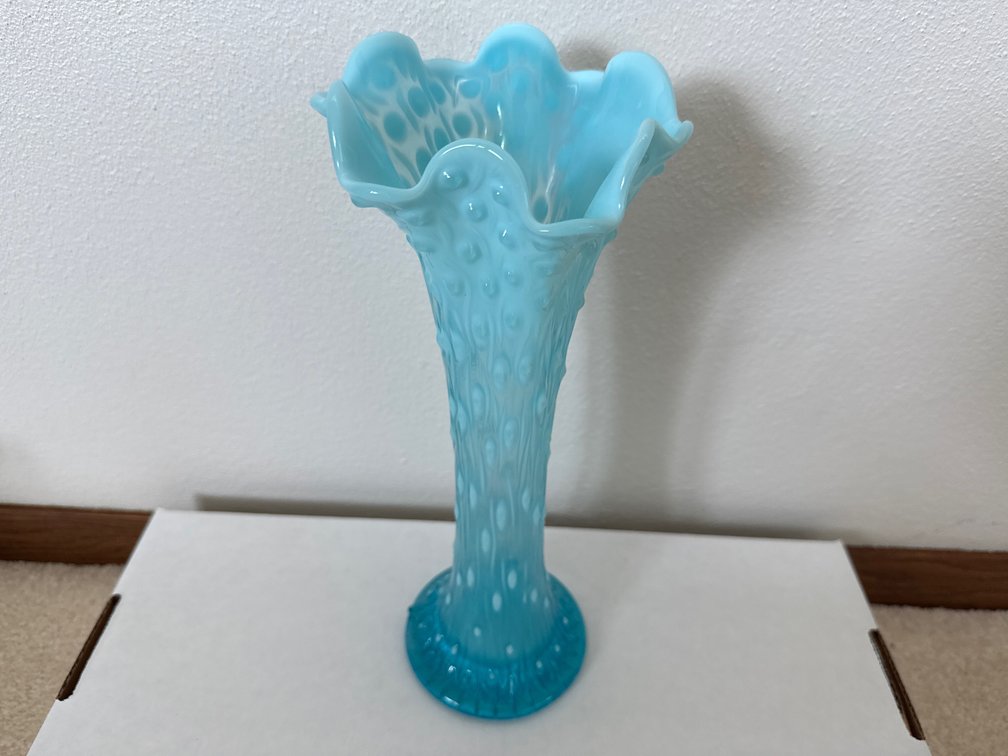 Hobnail Swung Vase