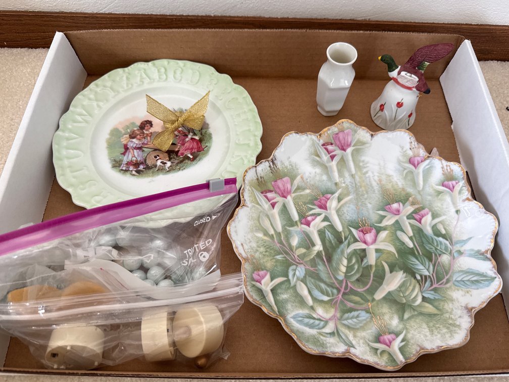 Decorative Dishes & Knickknacks