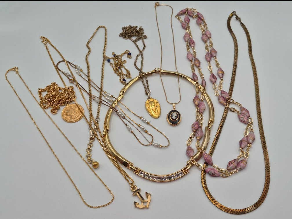 Gold Tone Necklaces & Chains