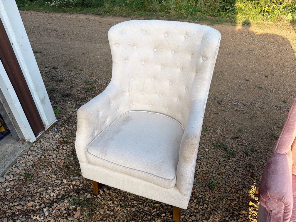 White Chair, Stains