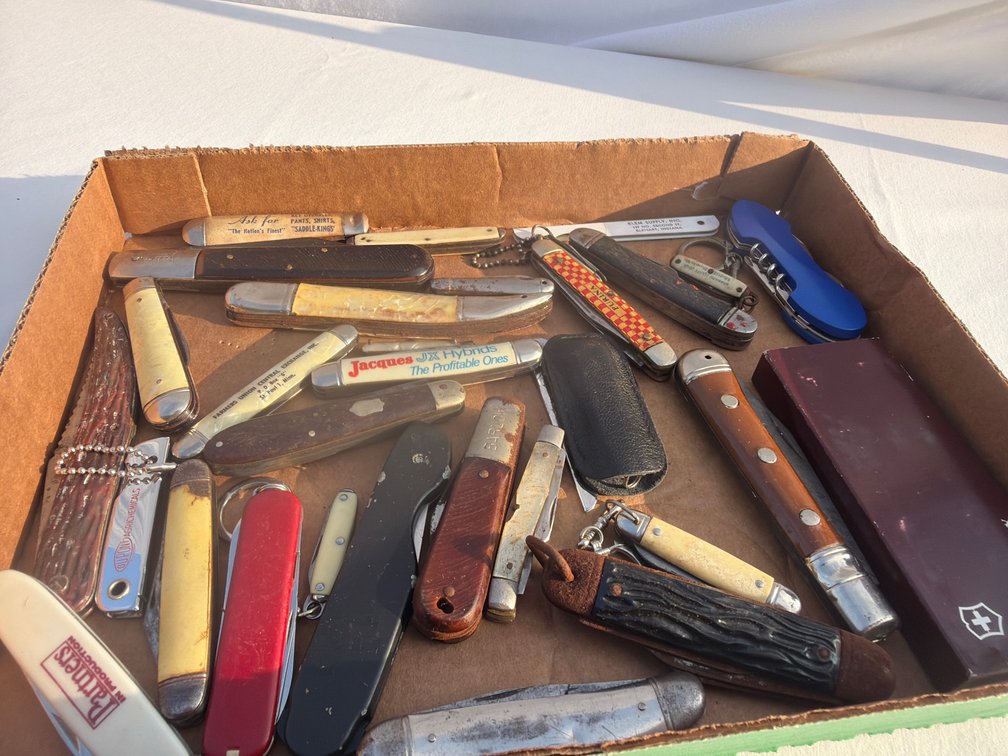 Various Pocket Knives