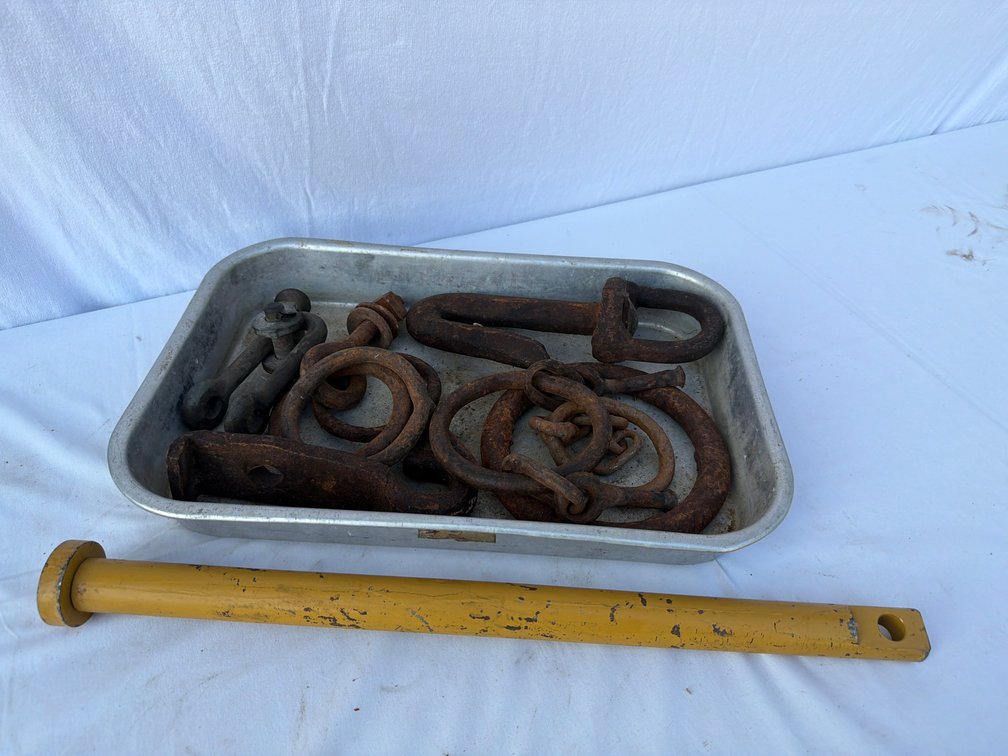 Old Metal Hooks, Parts