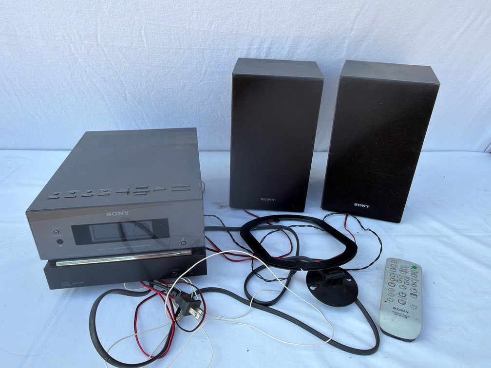 Sony System-Speakers and CD System