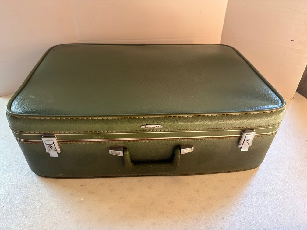 Vintage Hard Side Suit Case