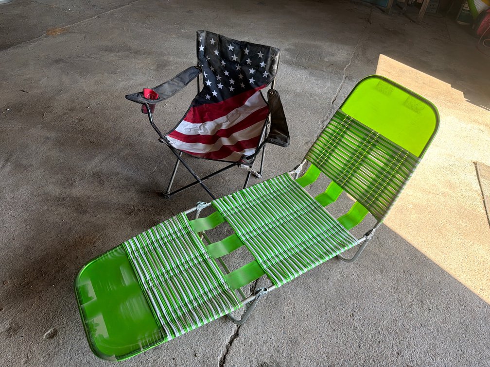 Lawn Chairs, Lounger and Bag Chair