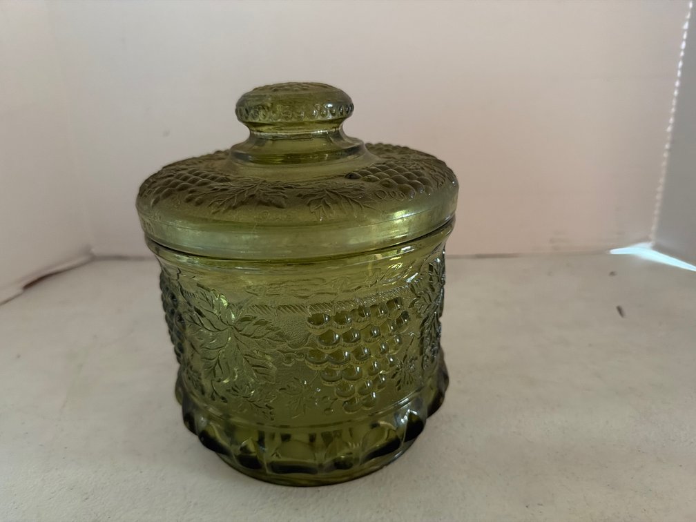 Indiana Glass, Harvest Grapes Covered Biscuit Jar