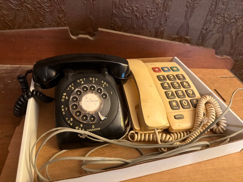 Old Telephones-1 Dial
