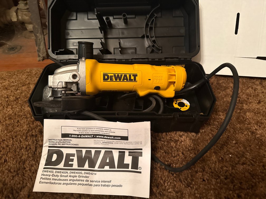 Dewalt Heavy- Duty Small Angle Grinder
