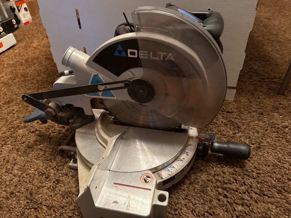 Delta Shop Master 10” Compound Miter Saw