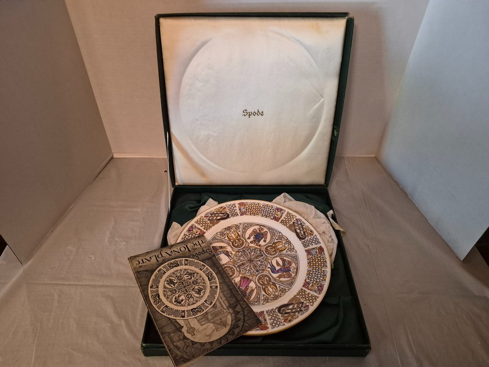 Spode Iona Plate