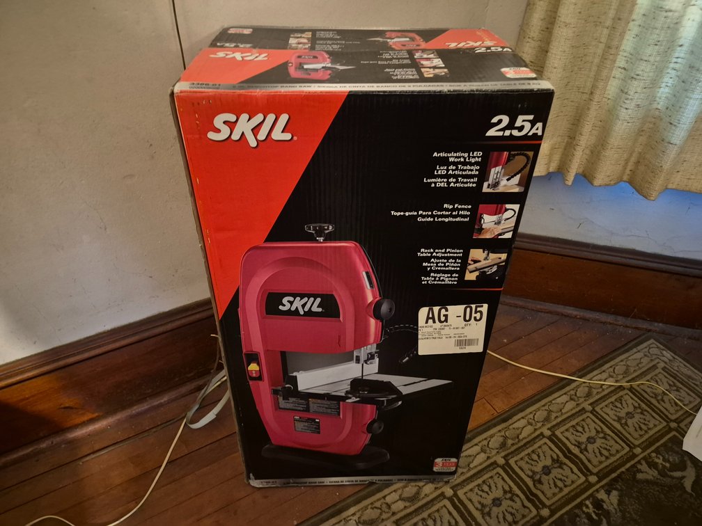 Skil 9" Bench Top Band Saw -Appears to be Unused