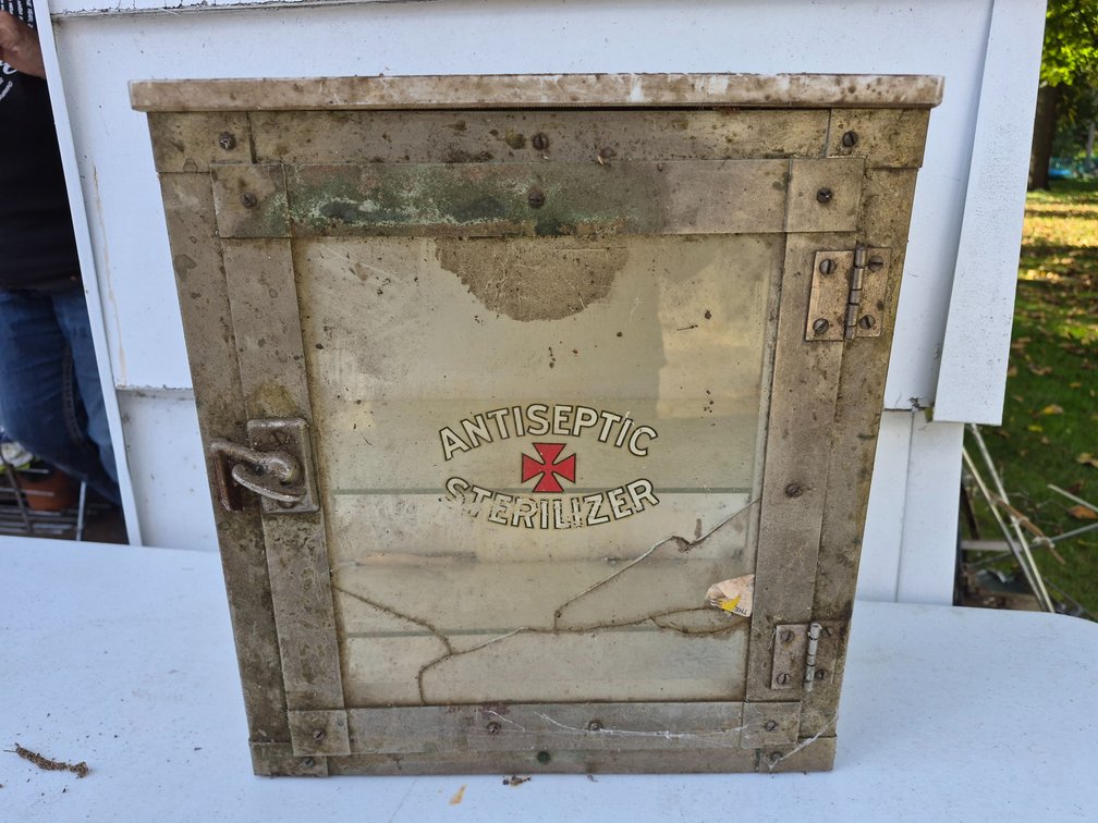 Antiseptic Sterilizer Cabinet
