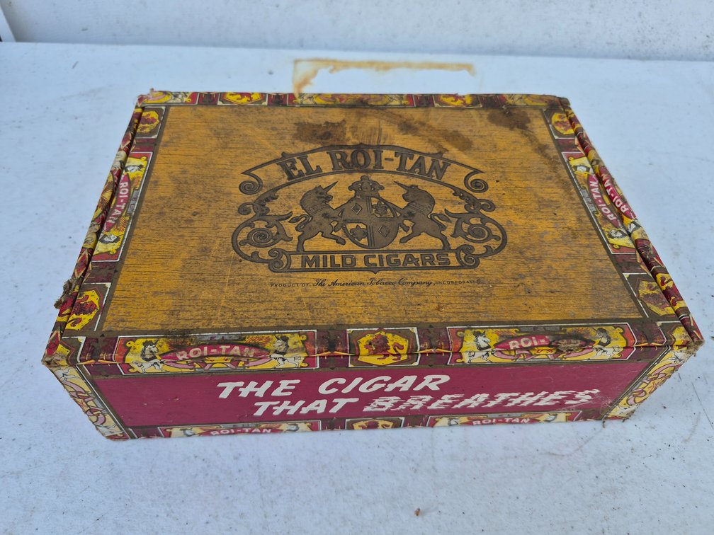 Cigar Box w/ Gun Shells