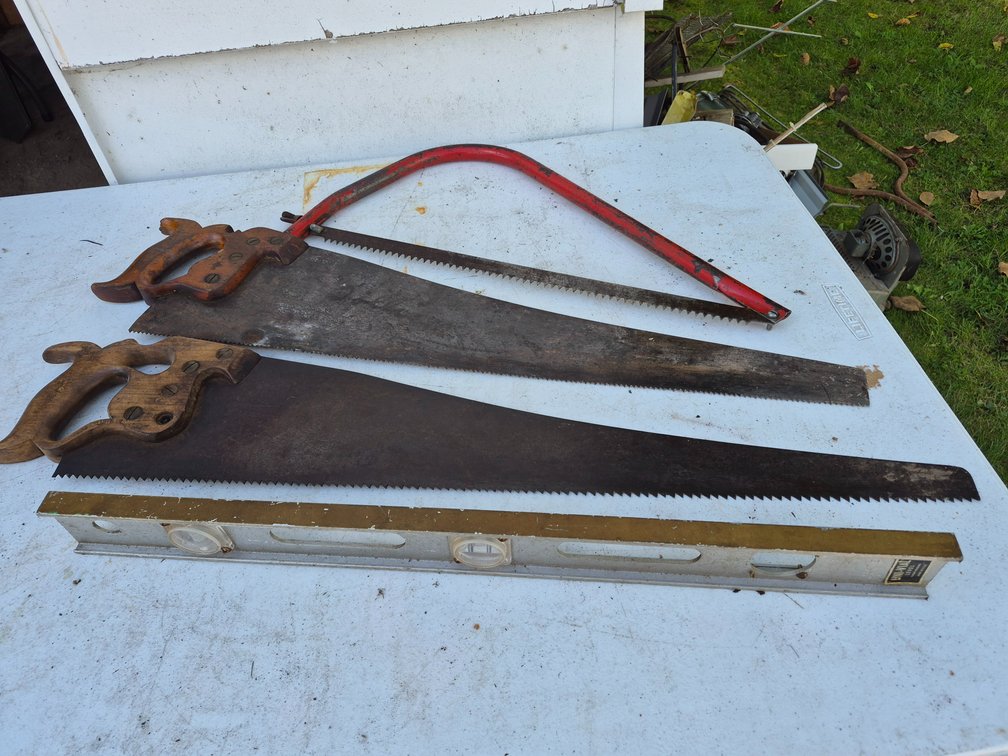 Level & Hand Saws