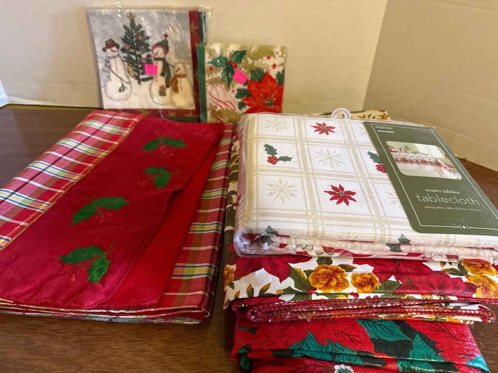 Table Runner, Table Cloths, Napkin