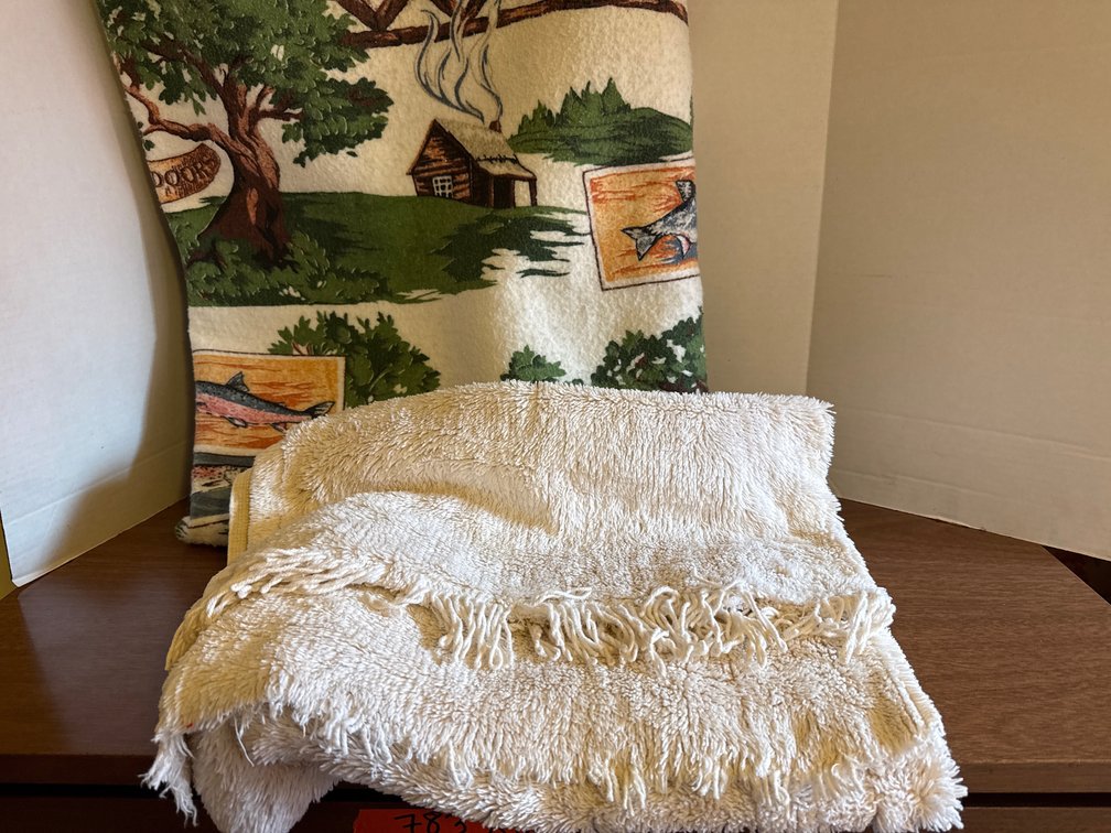 2 Blankets