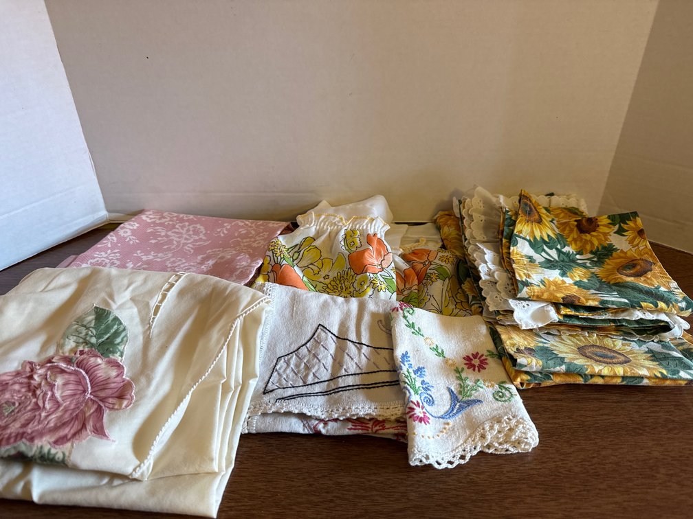Table Runner, Place Mats