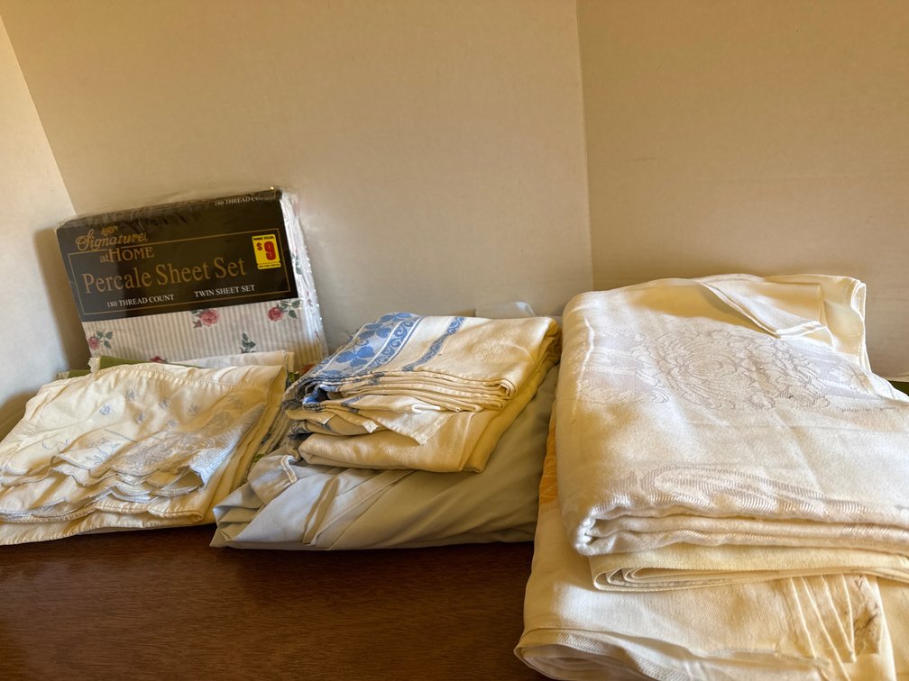 Blankets, Sheets, Pillow Cases