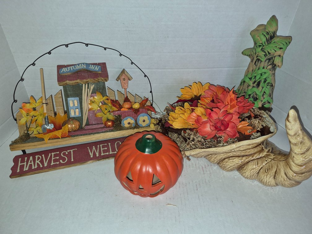 Ceramic Cornucopia & Other Fall Decor