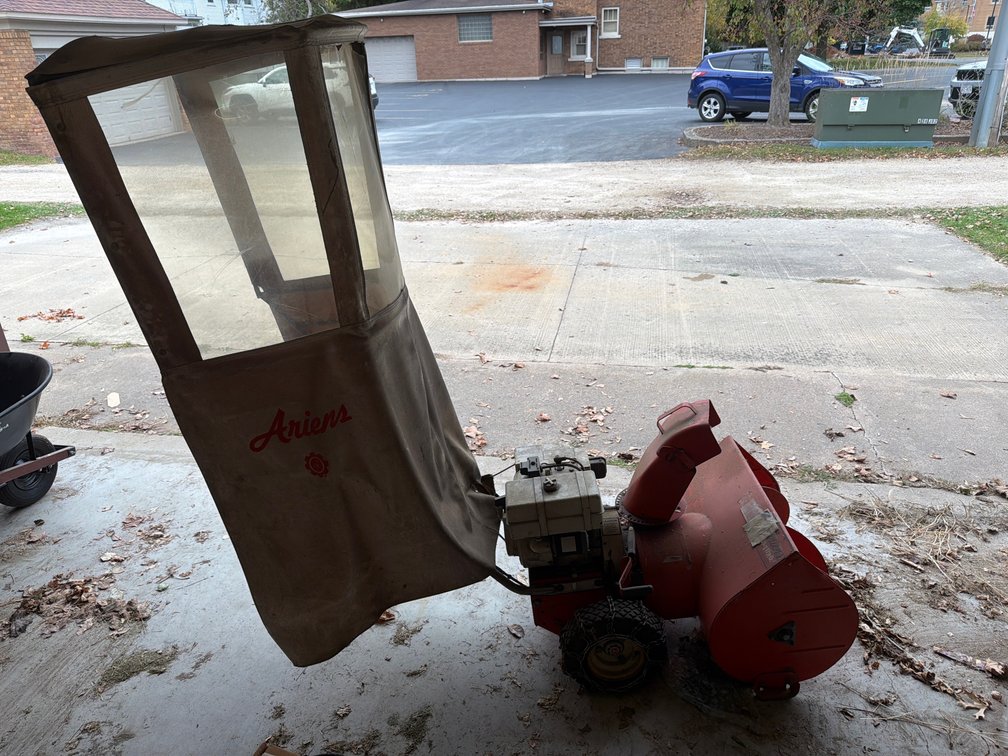 Ariens Snowblower, Flat Tire, Has Compression-Has Not Ran in a Few Years