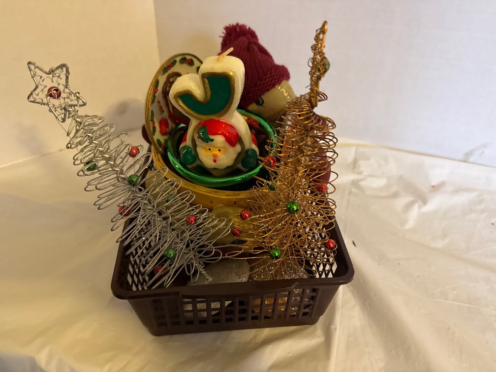 Basket, Candle, Christmas Trees, Pin