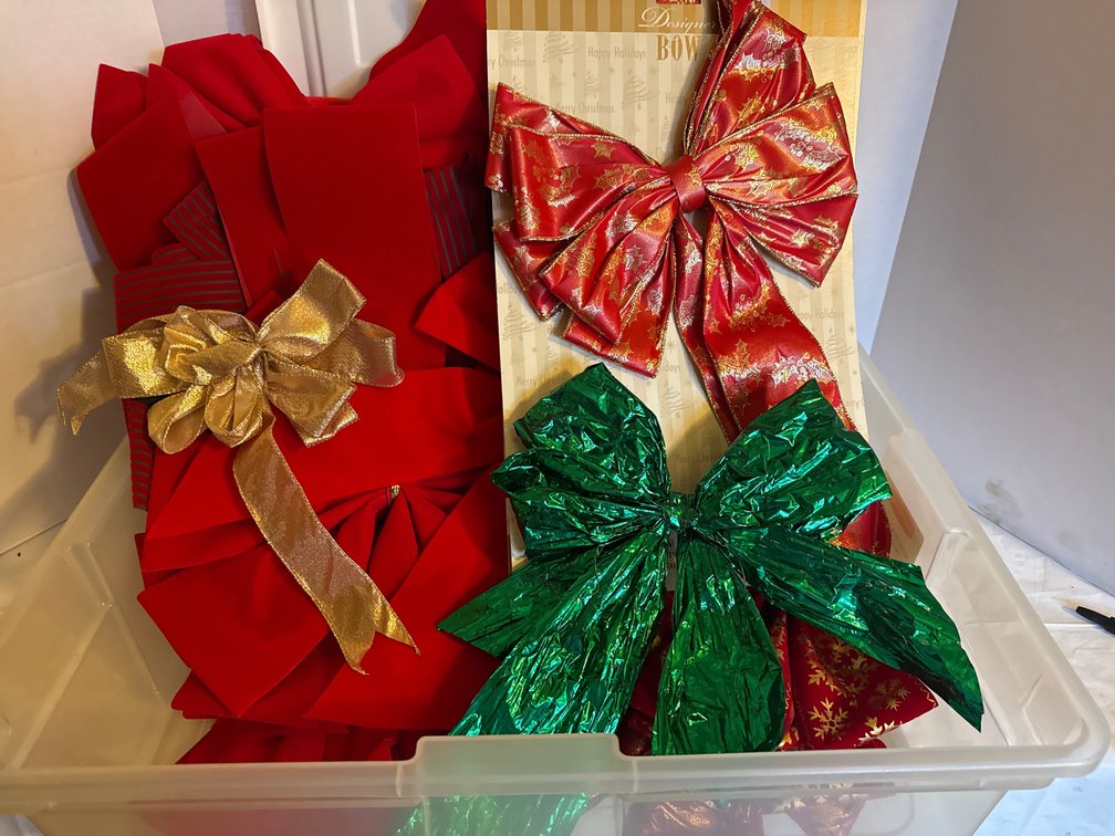 Tote Of Holiday Bows