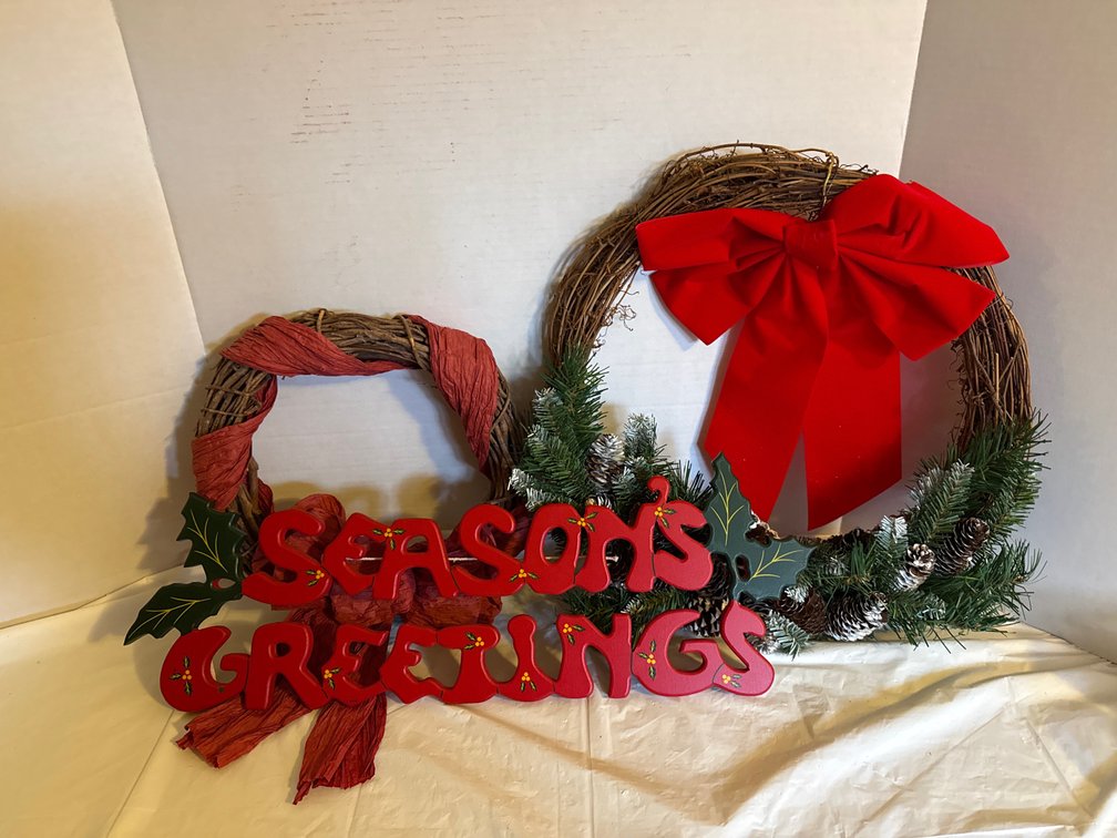 17”/12” Wreaths, Sign