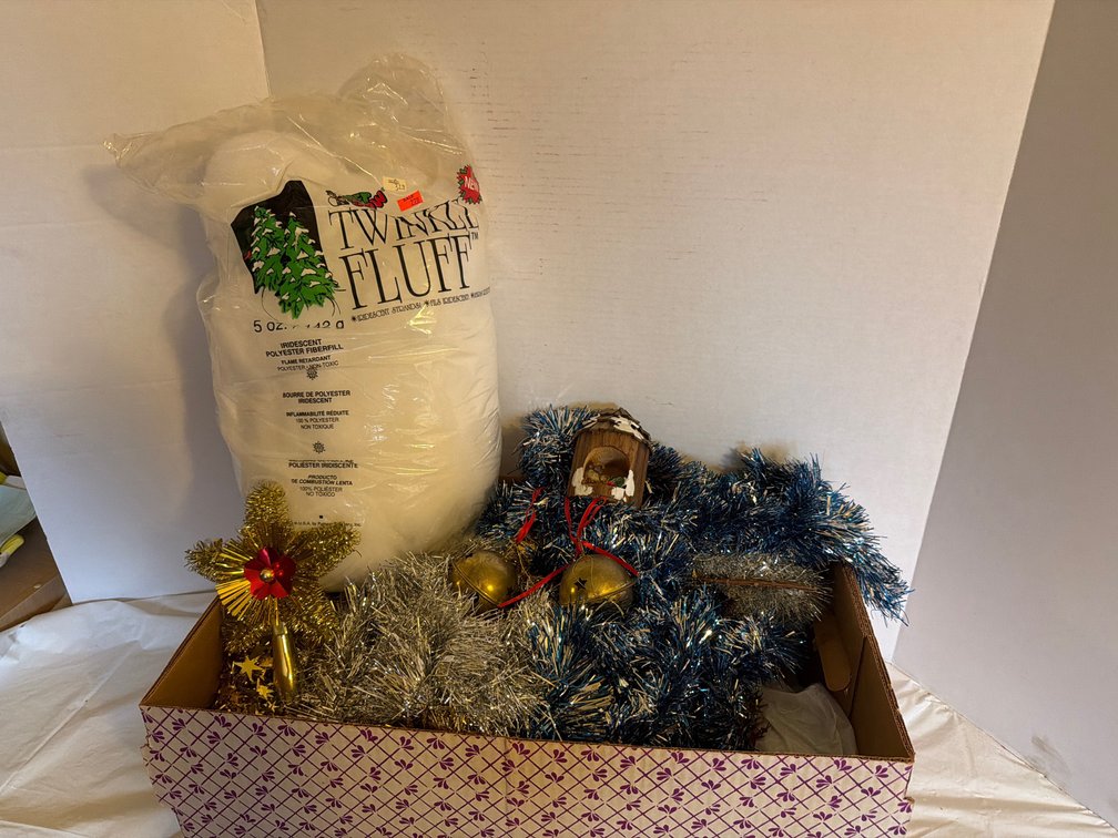Box of Garland, Fill, Ornaments