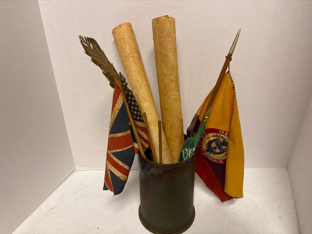 Mortar Shell-Can with Flags