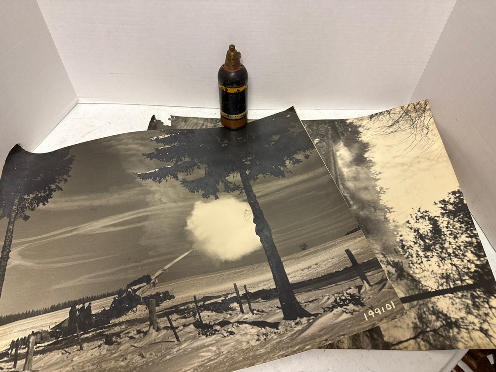 WWII Photos And Japanese Motor - Worn On Corners