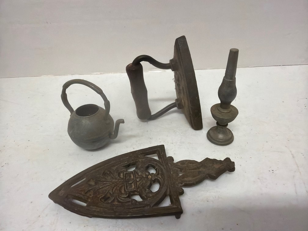 Small Cast Metal Items