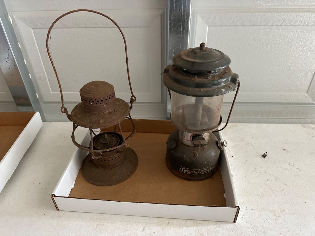Coleman Lantern, Old Lantern