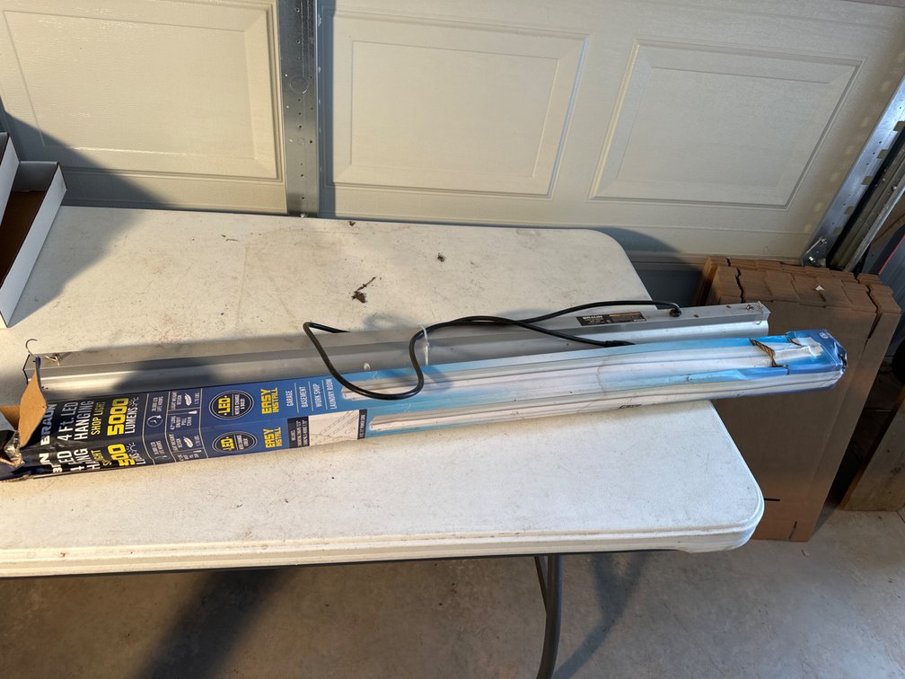 4’ Shop Lights
