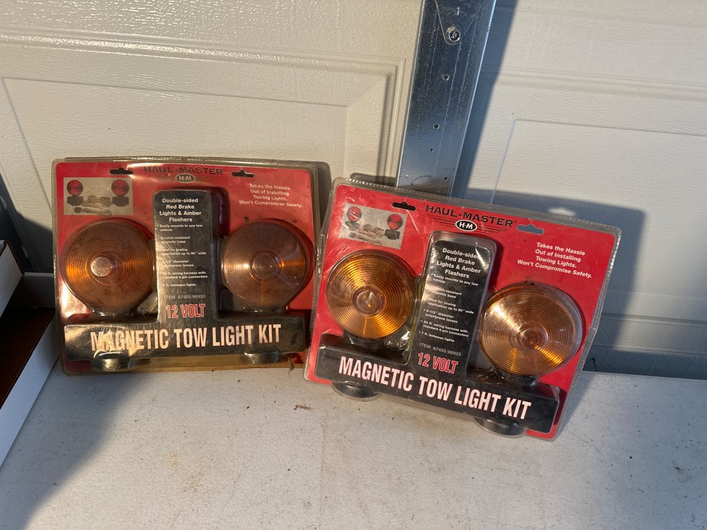 Magnetic Tow Light Kit