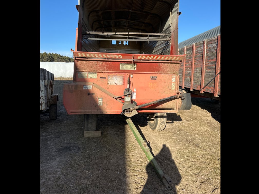 H&S Chopper Box, John Deere Running Gear