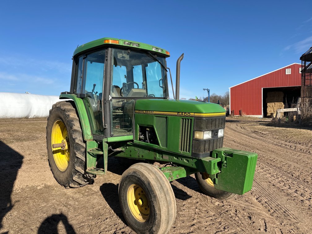 John Deere Tractor 6400