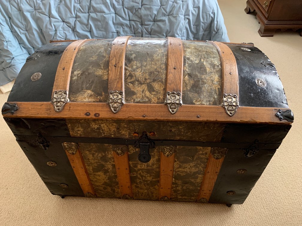 Vintage Trunk on Wheels
