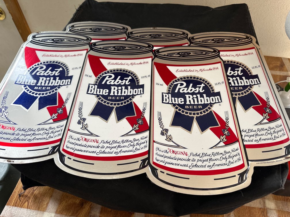 Pabst Tin-22.5” X 18”
