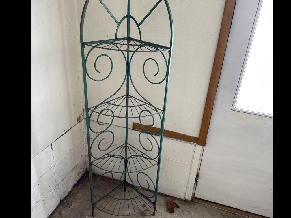 Wire Corner Shelf-70” Tall