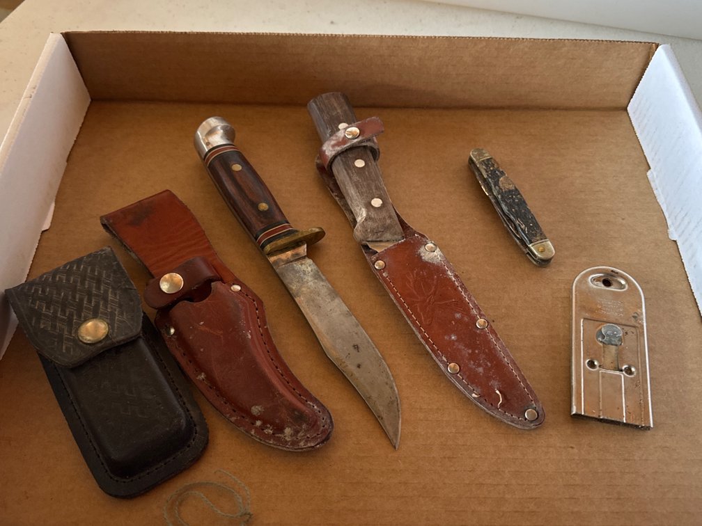 Hunting and Utility Knives