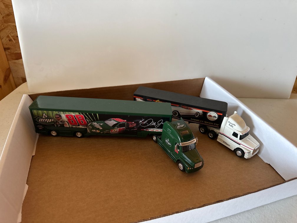 Die Cast Semis-Dale Jarrett, Corvette