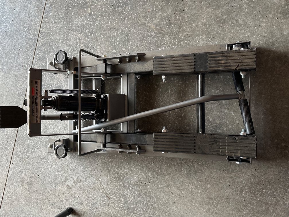 Pittsburgh 1500lb Motorcycle Lift
