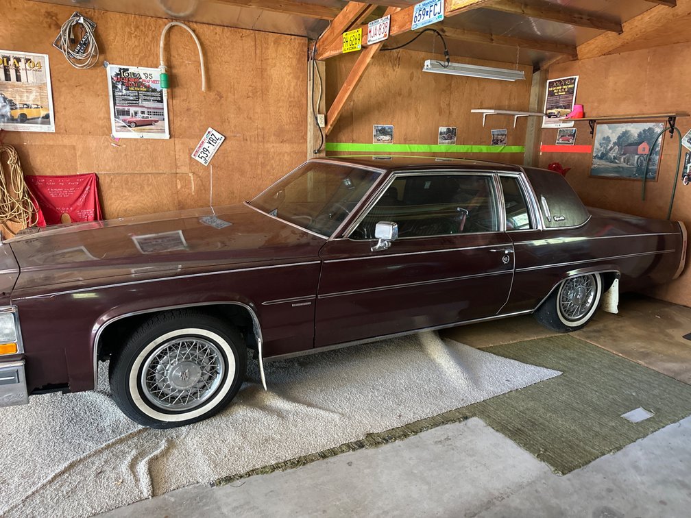 1981 Cadillac Coupe Deville, Diesel V8
