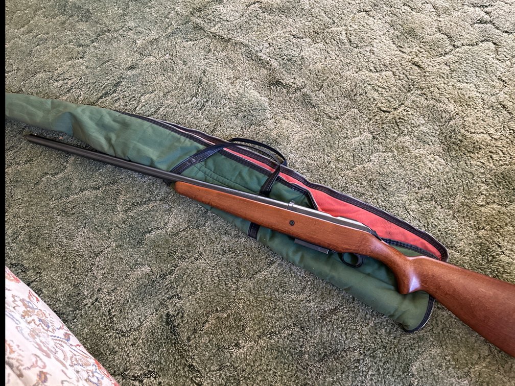 Mossberg 12 Gauge Full Choke, Soft Sided Gun Case
