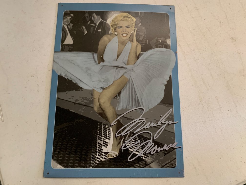 Metal Marilyn Monroe Sign