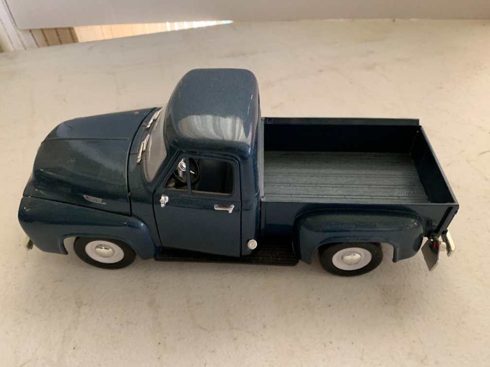 Die Cast 1953 Ford Pick-Up Scale 1/18