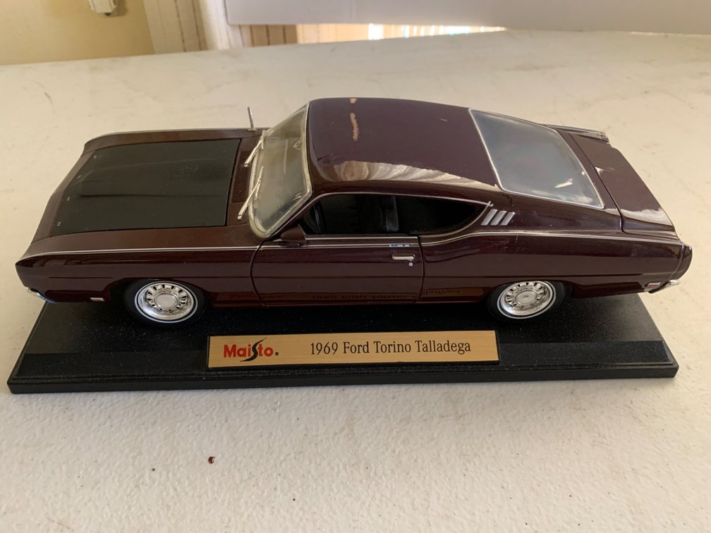 Die Cast 1969 Ford Torino Talladega